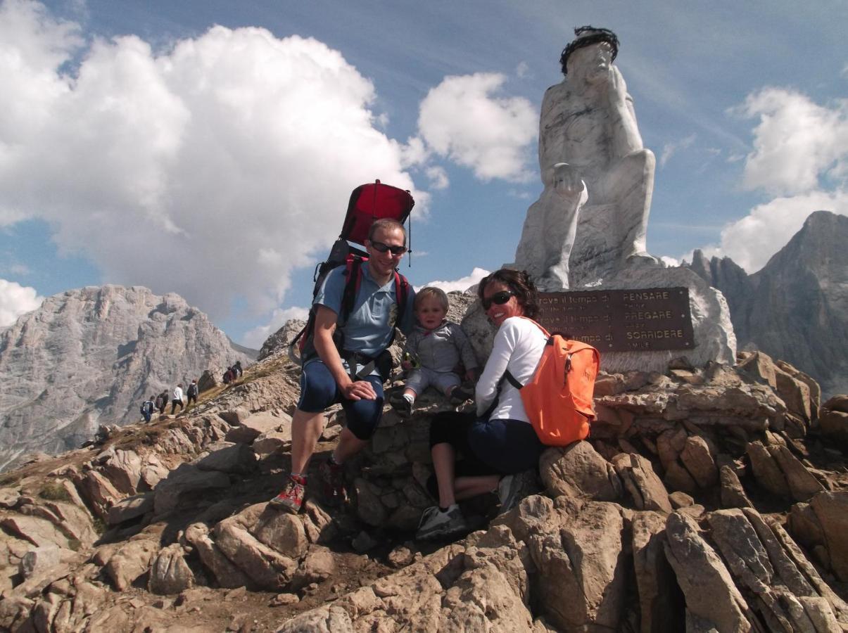Hotel Garni Suisse San Martino Di Castrozza Buitenkant foto