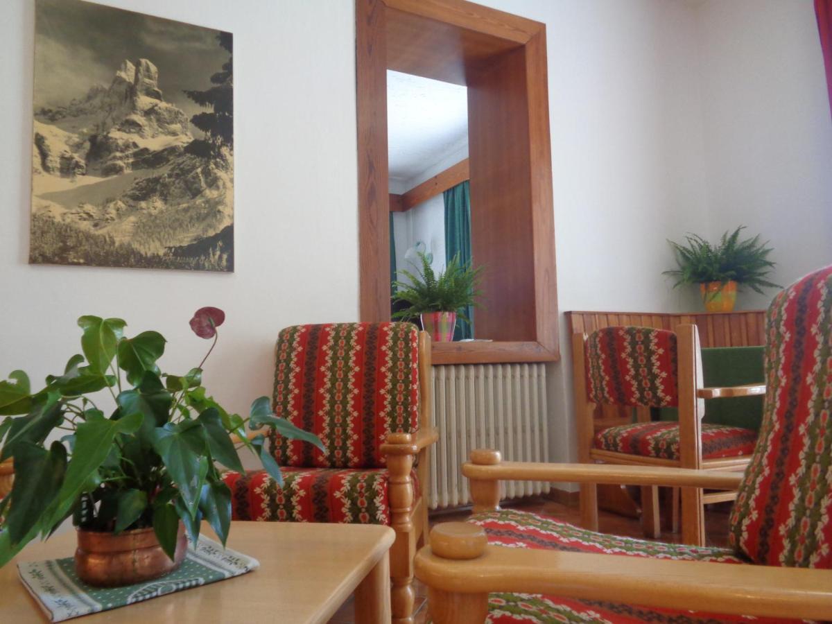 Hotel Garni Suisse San Martino Di Castrozza Buitenkant foto