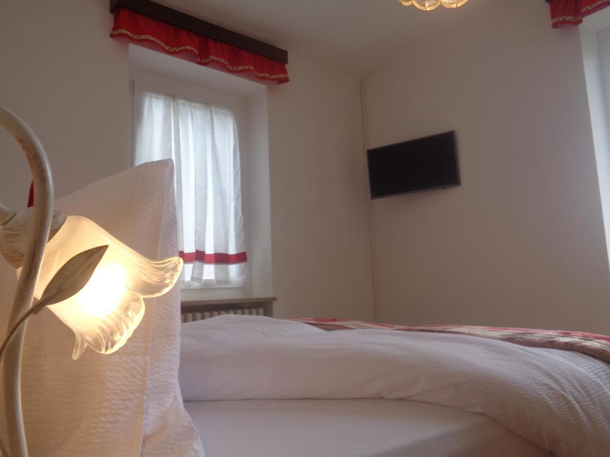 Hotel Garni Suisse San Martino Di Castrozza Buitenkant foto