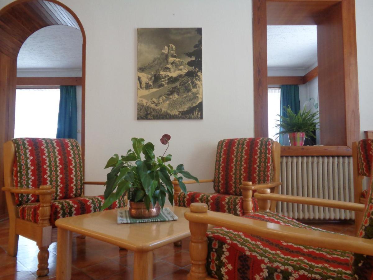 Hotel Garni Suisse San Martino Di Castrozza Buitenkant foto