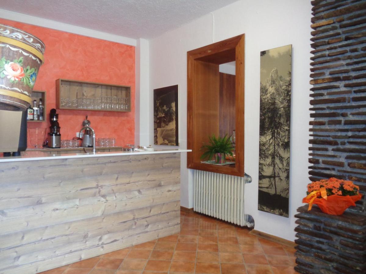 Hotel Garni Suisse San Martino Di Castrozza Buitenkant foto