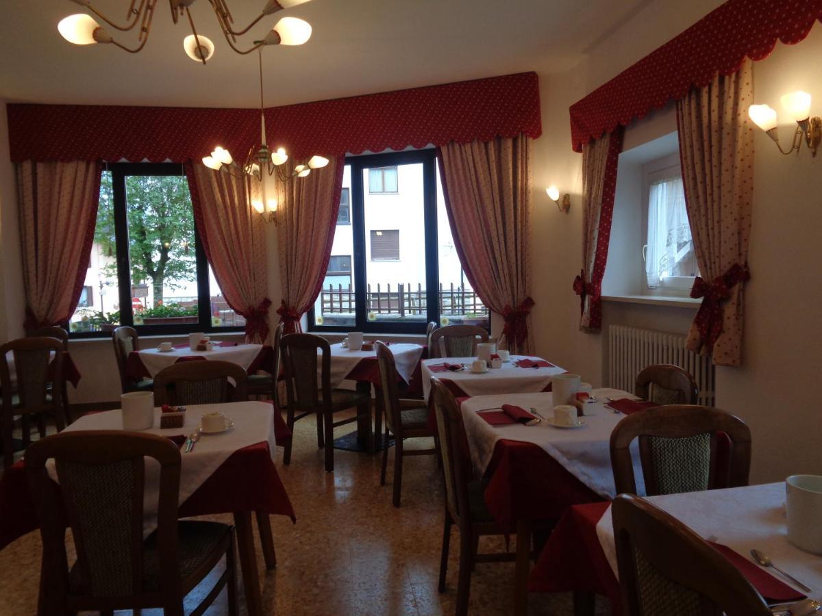 Hotel Garni Suisse San Martino Di Castrozza Buitenkant foto