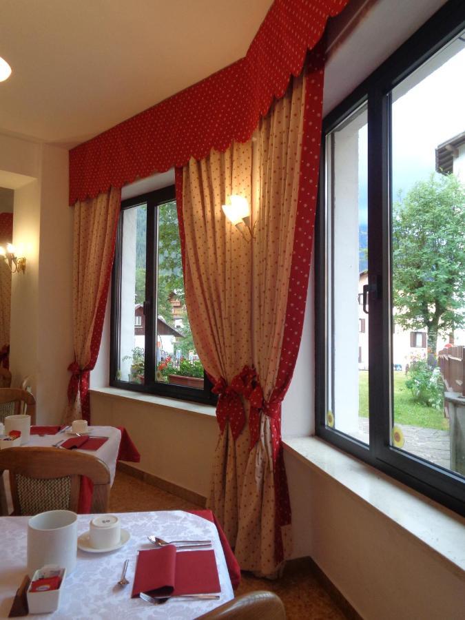 Hotel Garni Suisse San Martino Di Castrozza Buitenkant foto